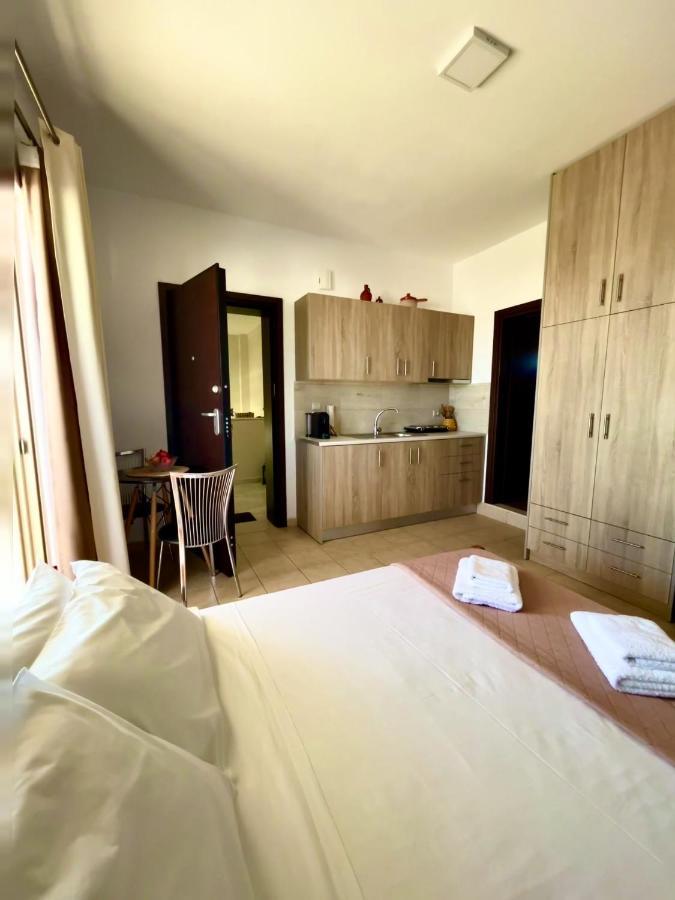 Giotas House Apartment เอียราเปตรา ภายนอก รูปภาพ
